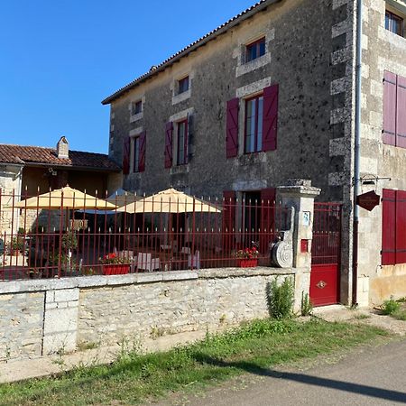 La Tuilerie Verteuil-sur-Charente Exterior foto